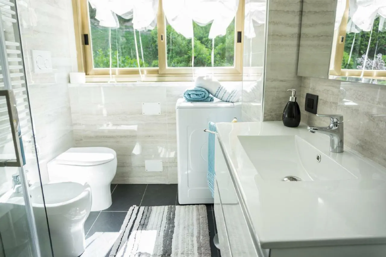 Apartment Appartamento Oasi Felice Como Italy